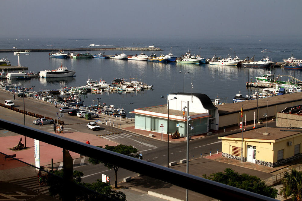 Hotel Univers Roses Exterior photo