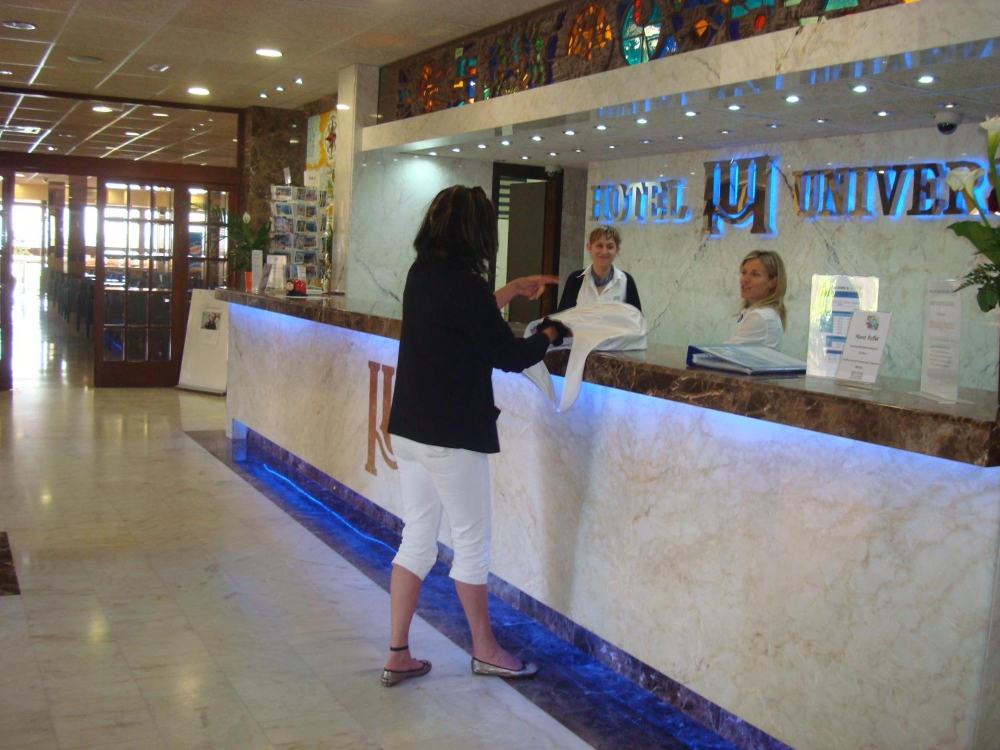 Hotel Univers Roses Exterior photo