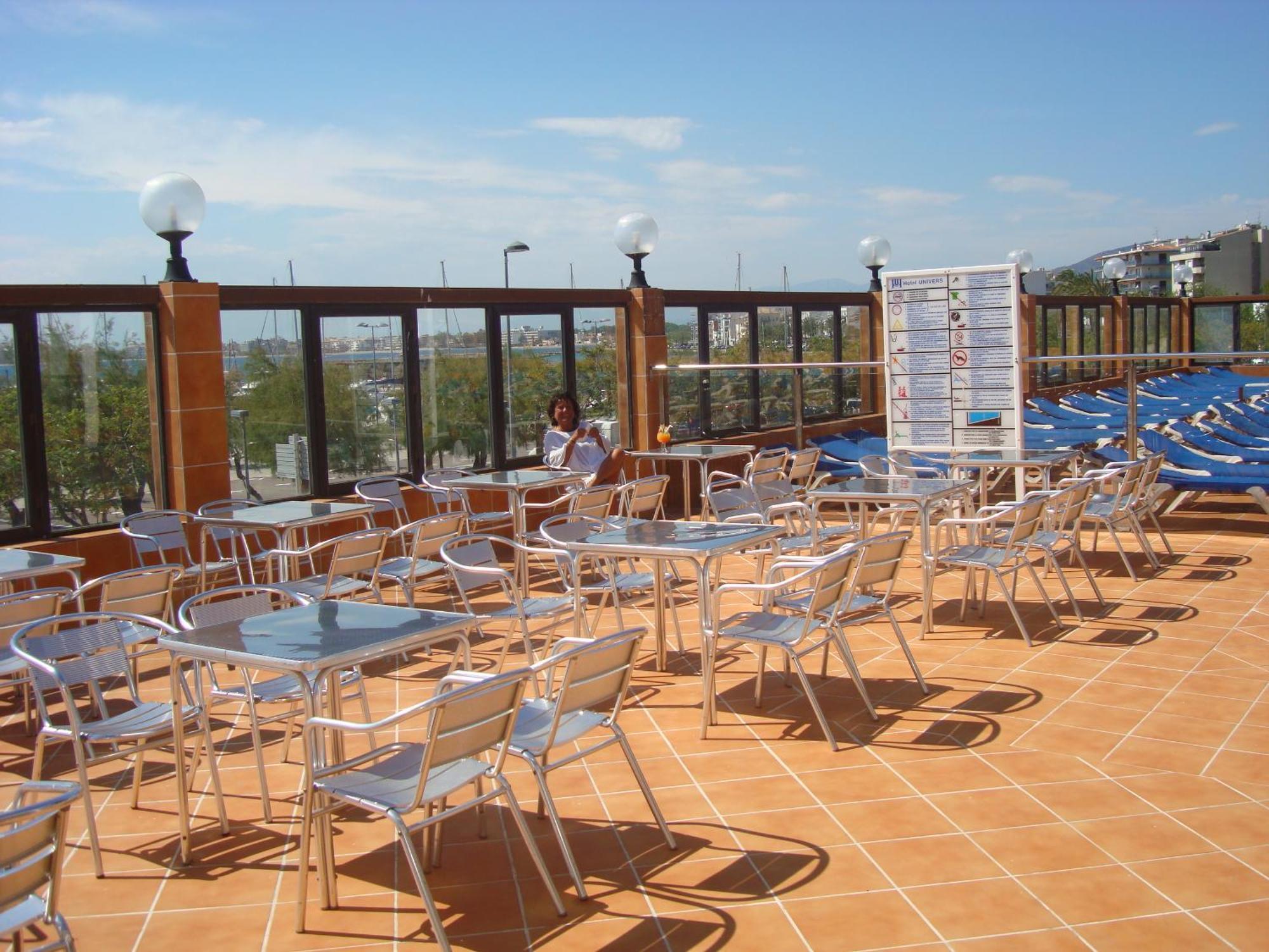 Hotel Univers Roses Exterior photo