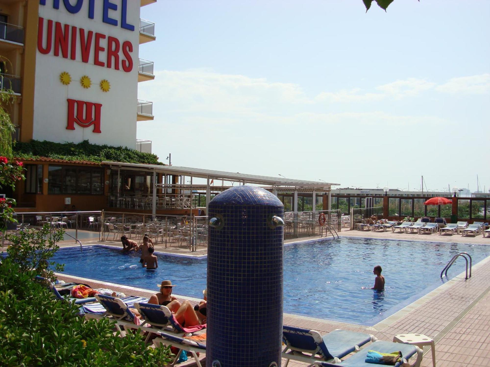 Hotel Univers Roses Exterior photo